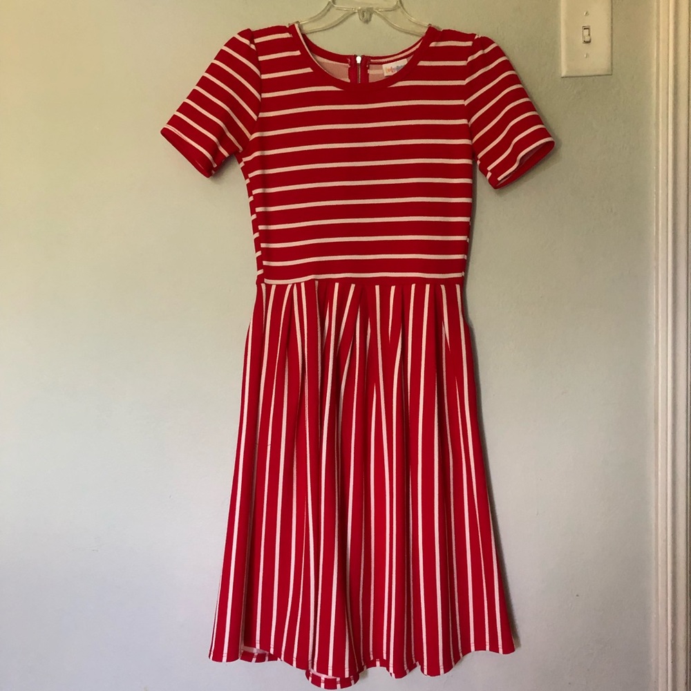 XS Lularoe Red/white stripe Amelia